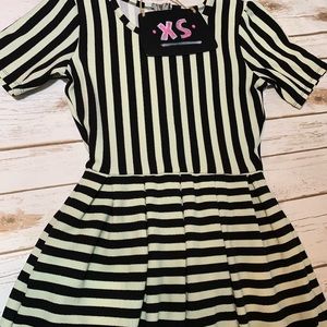 XSmall Striped Black & Off White Amelia Dress